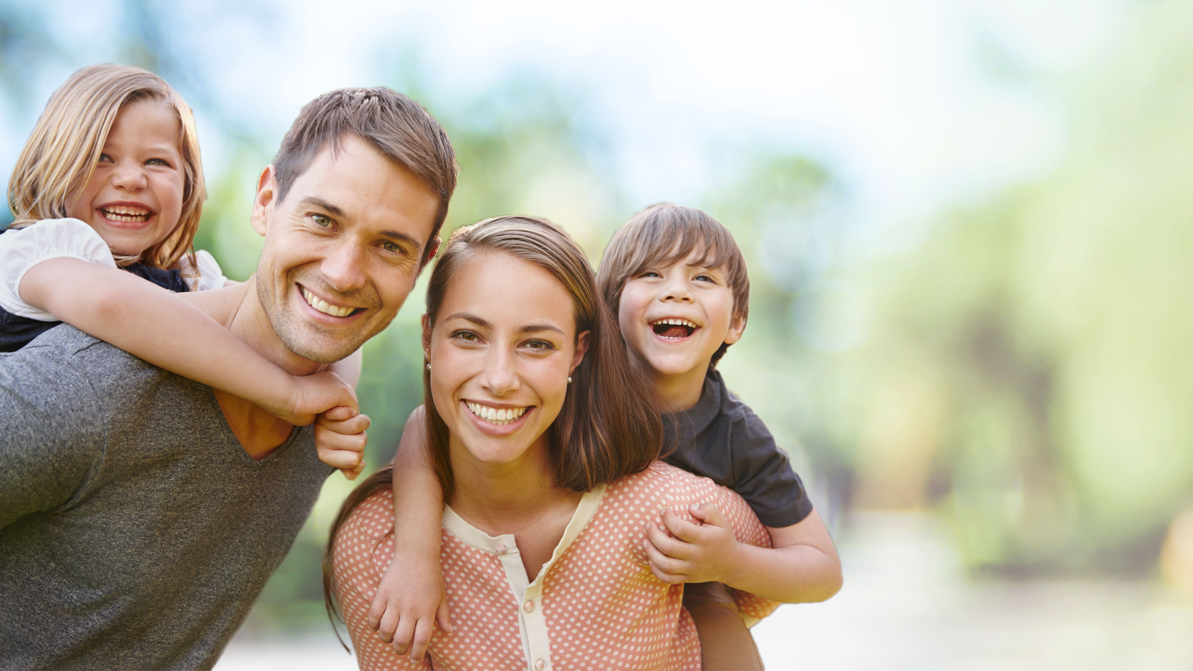 Family do. Семья, дом. Фото семьи дома. Семья у дома картина. Пятница,дом,семья.