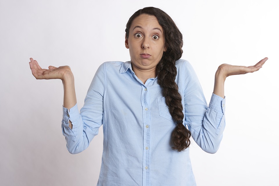 woman doesn't know why invisalign cracked