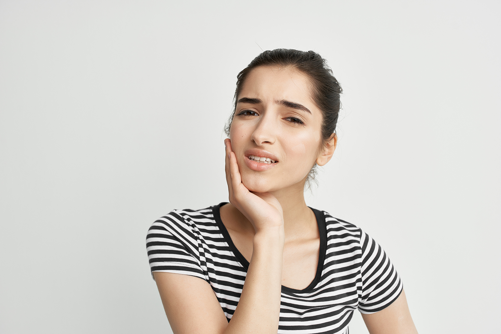 My Temporary Crown Hurts—Is This Normal or a Red Flag?